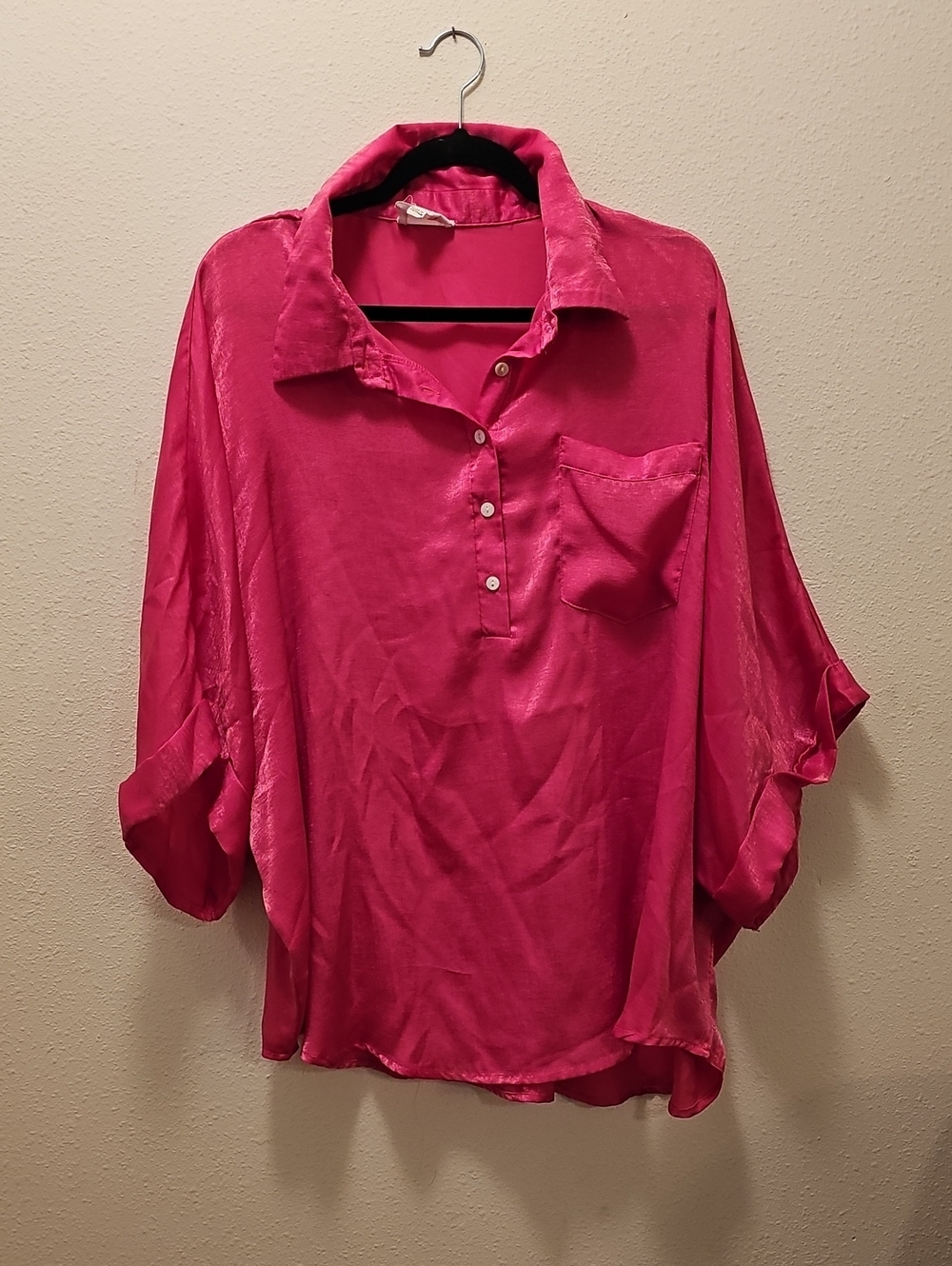 ANDREE BY UNIT Fuchsia Button-Popover Satin Bat Wing Top